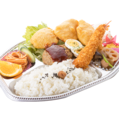 えび・とり・バーグ弁当<br>1110円（税込）