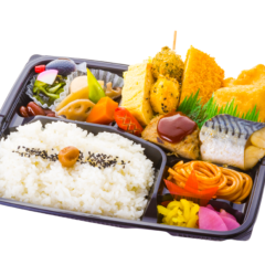 幕の内弁当<br>880円（税込）