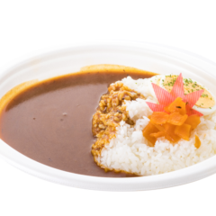 カレー弁当<br>800円（税込）